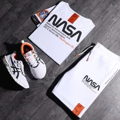 Acheter ⌛ Tee 🧨 Shirt Space Exploration Avec Patch Et Broderie 355 Blanc de Final Club 👏 -Final Club Soldes final club 212666 FINAL 355 20200506T145631 03