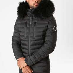 Bon marché ✔️ Doudoune Capuche Premium Tech Fourrure Noir de Final Club ⭐ -Final Club Soldes final club 219837 FINAL DOUDOUNE TECH FUR NOIR 20200909T140445 03