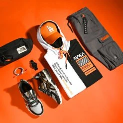 Remise ⌛ Sweat Zippé Capuche Nasa Half Limited Edition 563 Noir Blanc Détails Orange Fluo de Final Club 😍 -Final Club Soldes final club 249669 FINAL 563 20210430T080810 05