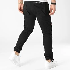 Remise 🧨 Pantalon Cargo Skinny Fit 718 Noir de Final Club 🌟 -Final Club Soldes final club 287221 FAB FINAL 718 20220204T084917 05
