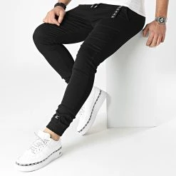 Vente flash ⭐ Jogger Pant Premium Skinny Fit 826 Noir de Final Club ✨ -Final Club Soldes final club 295359 FINAL 826 20220126T151635 05