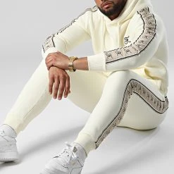 Meilleure affaire 🥰 Pantalon Jogging Couture Edition Avec Bande Brodée 756 Blanc Creme de Final Club 🎁 -Final Club Soldes final club 295754 FINAL 756B 20220406T091044 04