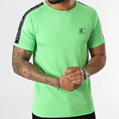 Bon marché 😍 Tee Shirt Slim Fit Avec Bandes Et Broderie 731 Vert Fluo de Final Club 🌟 -Final Club Soldes final club 301797 FINAL 731 20220413T110658 03