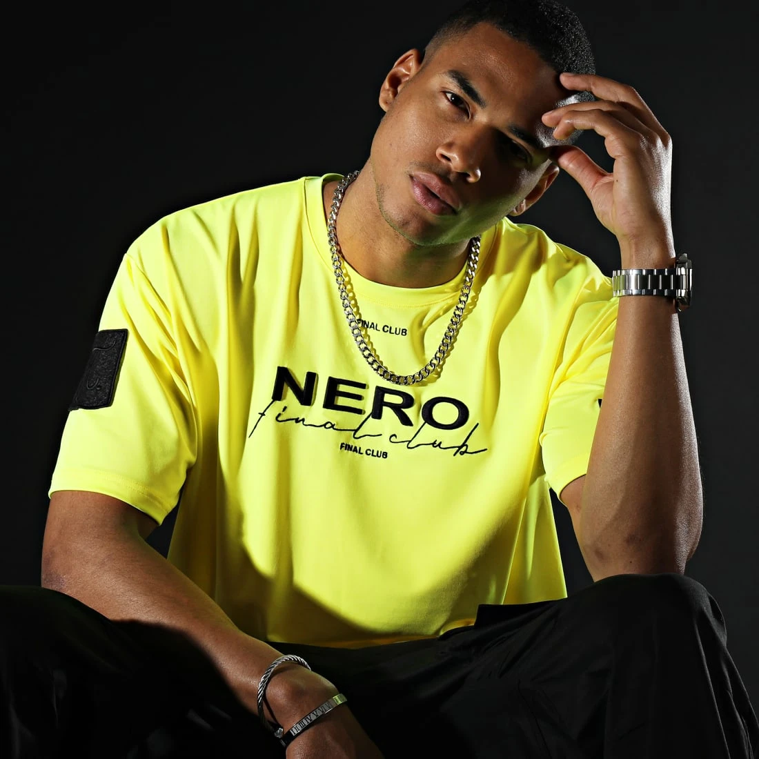 Nouveau 🔔 Tee Shirt Oversize Large NERO 1st Drop Limited Fast Yellow de NERO x Final Club ⭐ 8 Nouveau 🔔 Tee Shirt Oversize Large NERO 1st Drop Limited Fast Yellow de NERO x Final Club ⭐ – Image 6